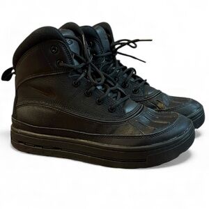 NIKE ACG Woodside 2 High Black Top Shoe Boots Youth Size 6